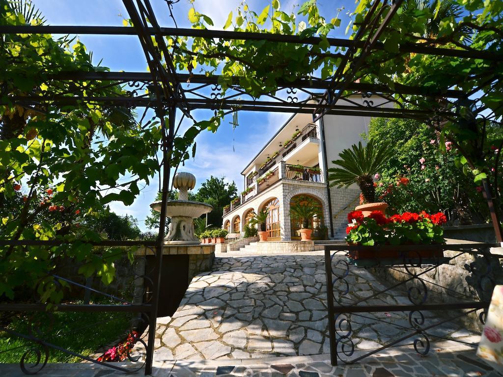 Villa Klaric Lovran Buitenkant foto
