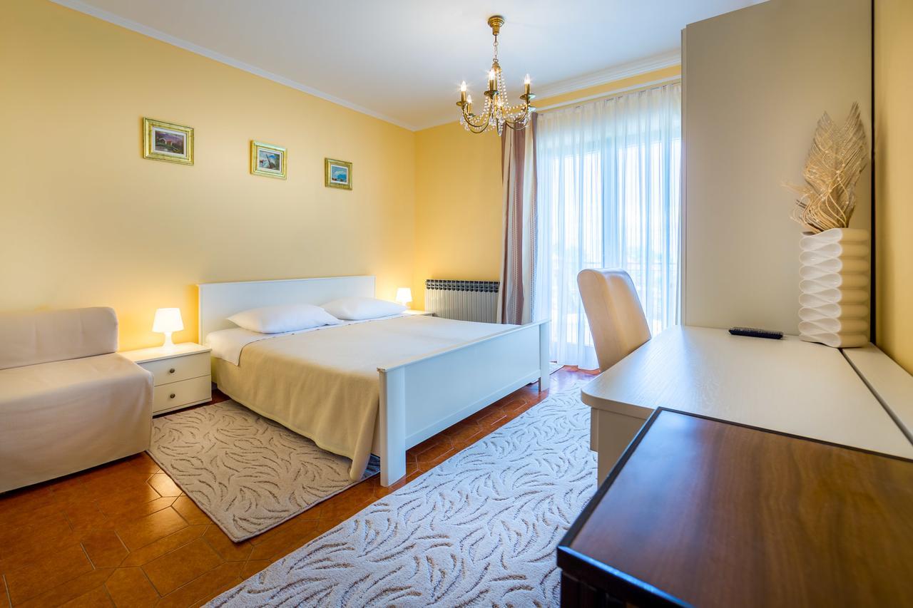 Villa Klaric Lovran Buitenkant foto