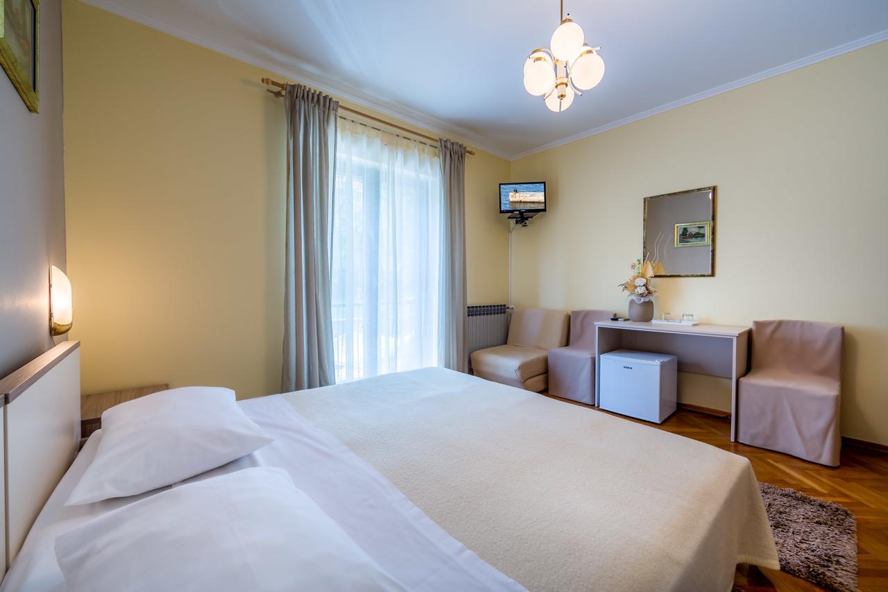 Villa Klaric Lovran Buitenkant foto